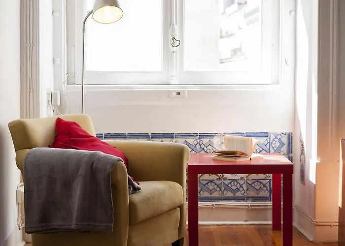 Апартаменты Joivy Classic 3br With Workspace In Chiado, 2mins From Baixa-chiado Subway *