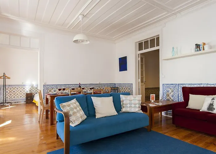 Апартаменты Joivy Classic 3br With Workspace In Chiado, 2mins From Baixa-chiado Subway