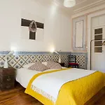 Joivy Classic 3br With Workspace In Chiado, 2mins From Baixa-chiado Subway Apartman *