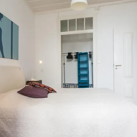 Joivy Classic 3br With Workspace In Chiado, 2mins From Baixa-chiado Subway Apartmán *