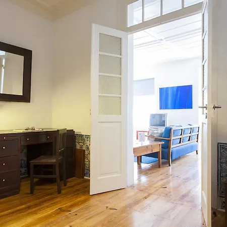 Apartment Joivy Classic 3Br Home With Workspace In Chiado, 2Mins From Baixa-Chiado Subway Lisbon