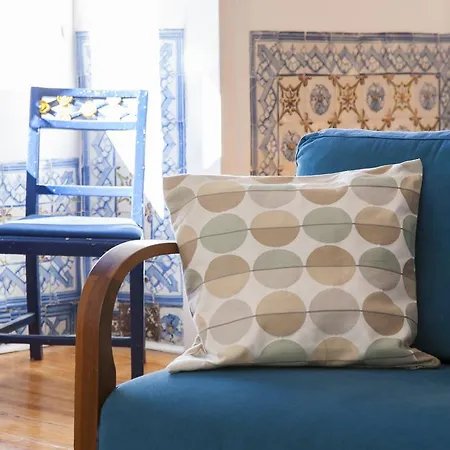 Joivy Classic 3Br Home With Workspace In Chiado, 2Mins From Baixa-Chiado Subway