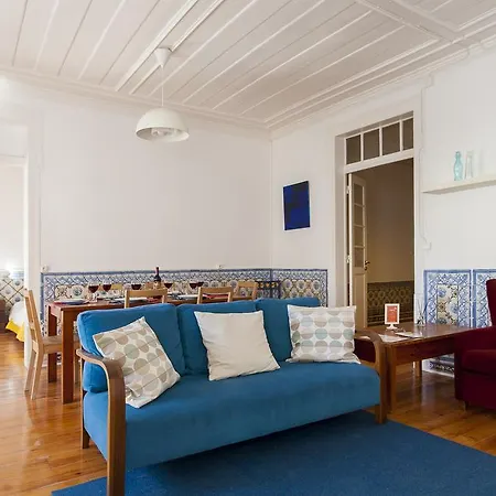Apartment Joivy Classic 3Br Home With Workspace In Chiado, 2Mins From Baixa-Chiado Subway