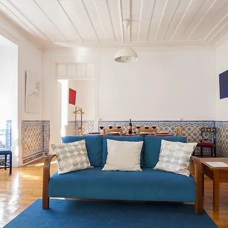 Joivy Classic 3Br Home With Workspace In Chiado, 2Mins From Baixa-Chiado Subway Apartment