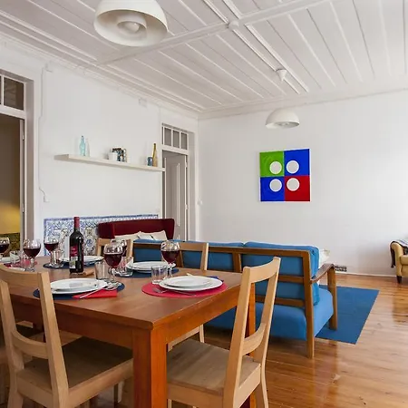 Joivy Classic 3Br Home With Workspace In Chiado, 2Mins From Baixa-Chiado Subway