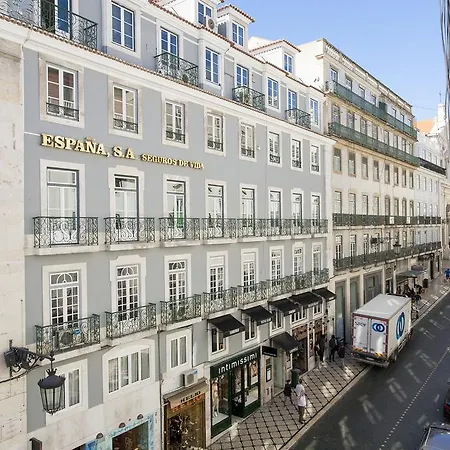 Joivy Classic 3Br Home With Workspace In Chiado, 2Mins From Baixa-Chiado Subway *