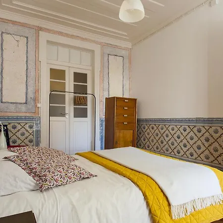 Joivy Classic 3Br Home With Workspace In Chiado, 2Mins From Baixa-Chiado Subway *