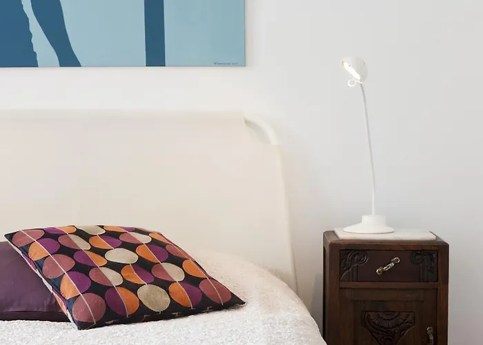 Joivy Classic 3br With Workspace In Chiado, 2mins From Baixa-chiado Subway Lisboa