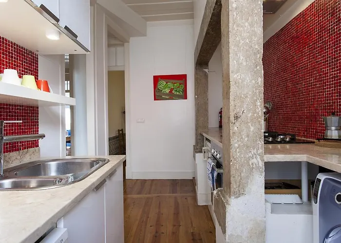 Joivy Classic 3br With Workspace In Chiado, 2mins From Baixa-chiado Subway Apartamento *