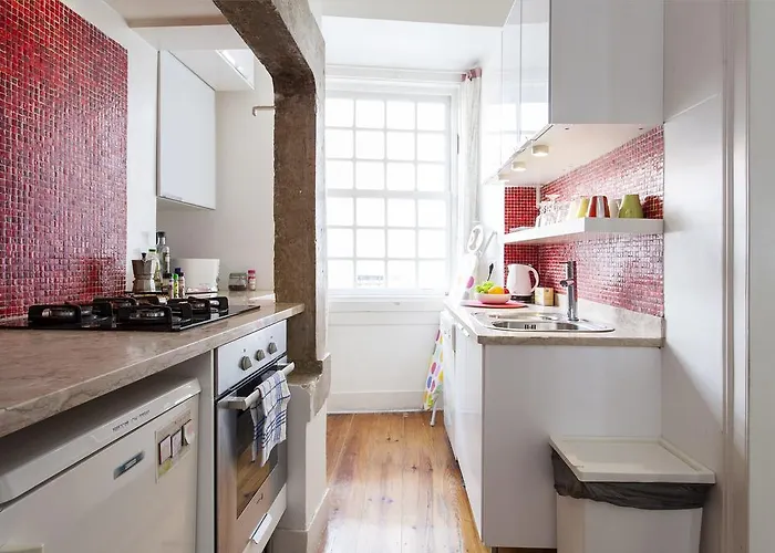 Joivy Classic 3br With Workspace In Chiado, 2mins From Baixa-chiado Subway * Lisboa