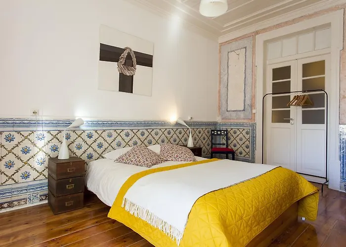 Joivy Classic 3br With Workspace In Chiado, 2mins From Baixa-chiado Subway Apartamento *
