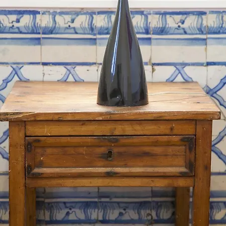 Joivy Classic 3Br Home With Workspace In Chiado, 2Mins From Baixa-Chiado Subway Lägenhet *