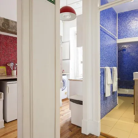 Joivy Classic 3Br Home With Workspace In Chiado, 2Mins From Baixa-Chiado Subway Lägenhet